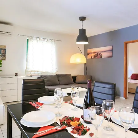 Lovely In Rastane Donje With Kitchen Holiday home