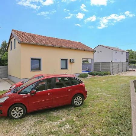 Lovely In Rastane Donje With Kitchen Holiday home Gorica (Zadar)
